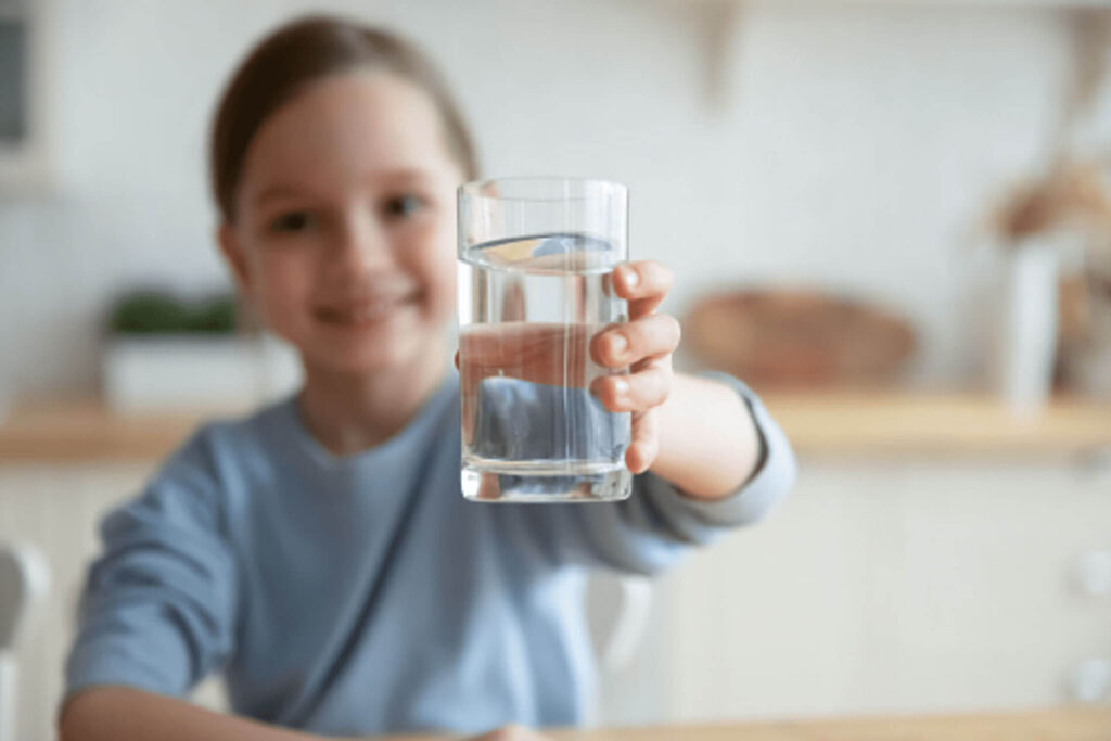 noticias-10-beneficios-de-tomar-agua-para-tu-salud--trending-noticias